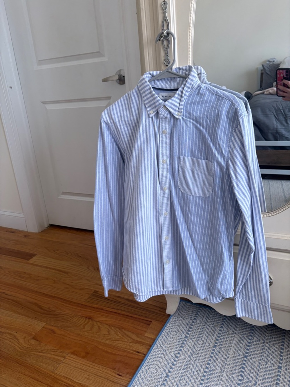 Medium Aeropostale Striped Button-down